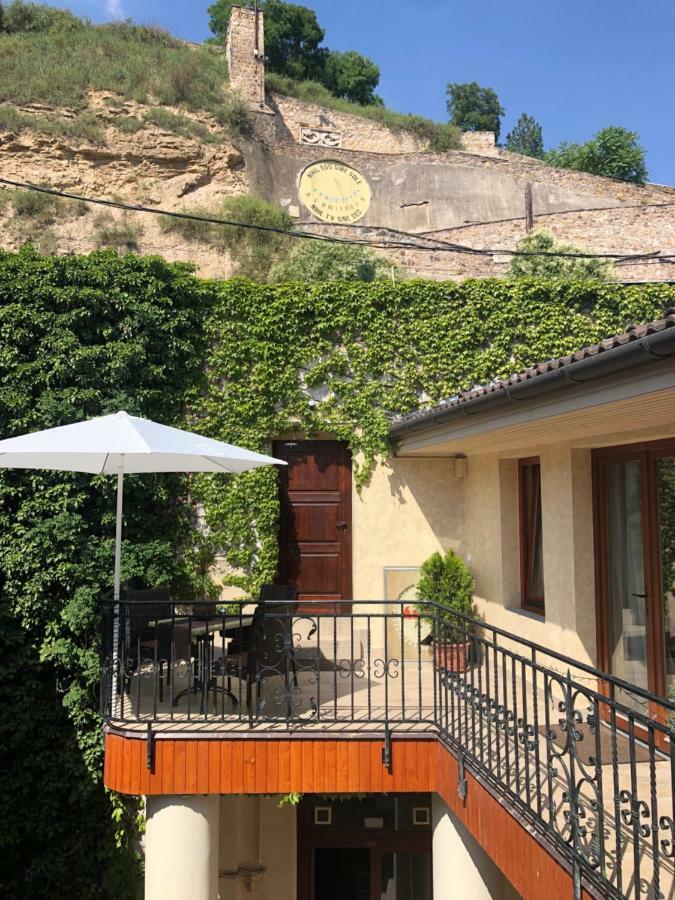 Atrium Panzio Esztergom Exterior foto